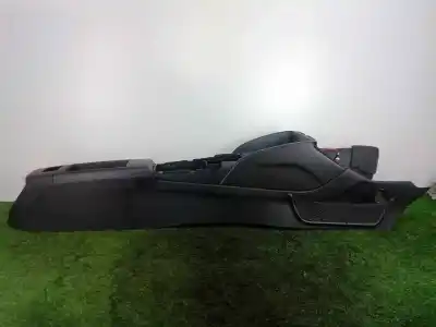 Peça sobressalente para automóvel em segunda mão moldagem por audi a3 sedán (8vs) 2.0 16v tdi referências oem iam 8v1863243 - 8v0863300b - 8v1864261c