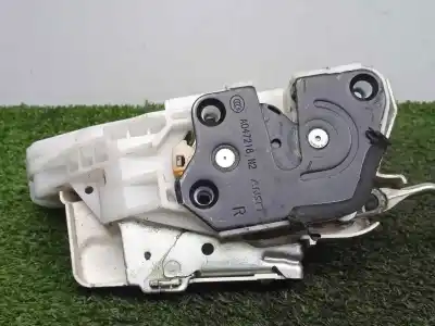 Автозапчастина б/у замок передній праві двері для mitsubishi montero (v80/v90) 3.2 di-d cat посилання на oem iam 5715a414  