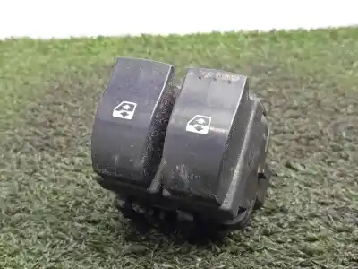 Second-hand car spare part LEFT FRONT POWER WINDOW SWITCH for RENAULT CLIO II FASE II (B/CB0)  OEM IAM references   
