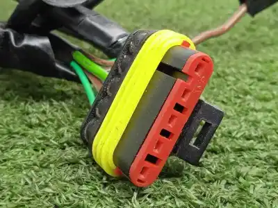 Peça sobressalente para automóvel em segunda mão fio por iveco daily furgón 2.3 diesel cat referências oem iam 5801767993  