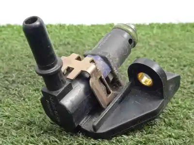 Pièce détachée automobile d'occasion injecteur pour peugeot satelis 125 cm3 références oem iam b115g14786 - 786069  