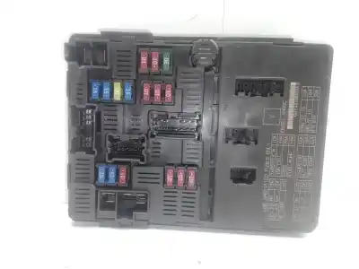 Pièce détachée automobile d'occasion BOÎTES À FUSIBLES pour NISSAN MICRA (K13)  Références OEM IAM 284B71HR0C  