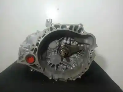 Second-hand car spare part GEARBOX for TOYOTA AVENSIS (T27)  OEM IAM references 3030020B0  6.VELOCIDADES