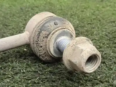 Автозапчасти б/у зв'язок правого заднього стабілізатора за land rover range rover evoque (l538) 2.2 d 4x4 ссылки oem iam lr002876  