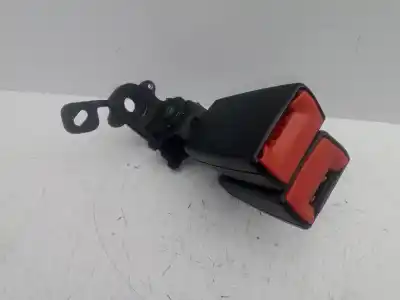 Автозапчастина б/у задній центральний гачок для seat leon (5f1) 1.6 tdi посилання на oem iam 5f0857739   Автозапчастина б/у задній центральний гачок для seat leon (5f1) 1.6 tdi посилання на oem iam 5f0857739