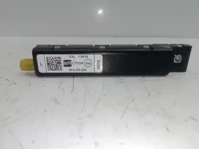 Second-hand car spare part antenna for seat leon (5f1) 1.6 tdi oem iam references 5f4035225   Second-hand car spare part antenna for seat leon (5f1) 1.6 tdi oem iam references 5f4035225
