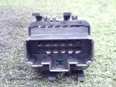 Gebrauchtes Autoersatzteil fensterschalter vorne links zum renault clio ii fase ii (b/cb0) 1.5 dci diesel 65 cv / 48 kw oem-iam-referenzen   