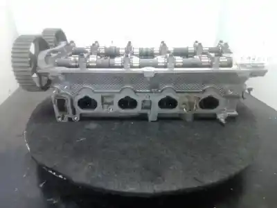 Pièce détachée automobile d'occasion culasse du moteur pour chrysler voyager (rg) 2.4 se références oem iam 4667086ac  