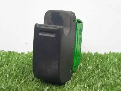 Peça sobressalente para automóvel em segunda mão  por CITROEN C1  Referências OEM IAM 848100H010A  1.BOTON