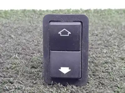 Peça sobressalente para automóvel em segunda mão botão / interruptor elevador vidro traseiro esquerdo por bmw serie 7 (e38) 3.0 24v turbodiesel cat referências oem iam 8368974