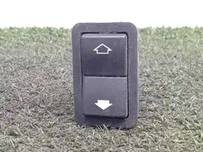 Peça sobressalente para automóvel em segunda mão botão / interruptor elevador vidro traseiro direito por bmw serie 7 (e38) 3.0 24v turbodiesel cat referências oem iam 8368974