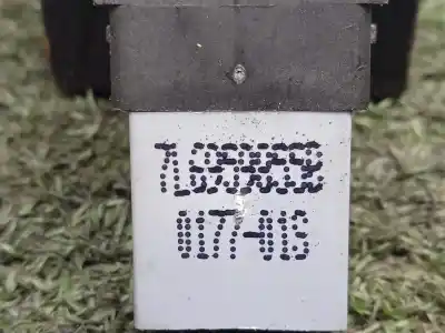 Peça sobressalente para automóvel em segunda mão botão / interruptor elevador vidro traseiro direito por seat leon (1p1) 1.9 tdi referências oem iam 7l6959855b  