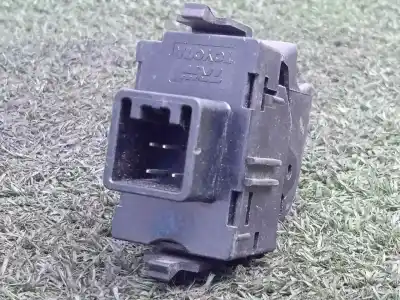 Peça sobressalente para automóvel em segunda mão botão / interruptor elevador vidro dianteiro direito por toyota corolla (_e12_) 1.4 d (nde120_) referências oem iam 8481002041  