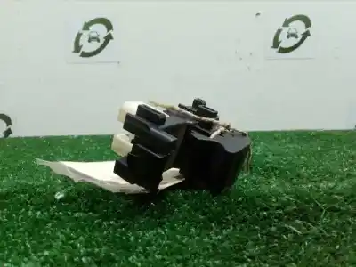 Pezzo di ricambio per auto di seconda mano comando alzacristalli posteriori destro per toyota auris 1.3 16v cat riferimenti oem iam 8292r95