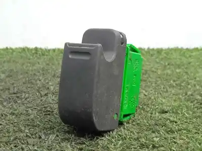 Pezzo di ricambio per auto di seconda mano Interruttore Alzacristalli Anteriore Sinistro per TOYOTA AYGO (KGB/WNB) 1.0 CAT Riferimenti OEM IAM 846100H010A  1.BOTON