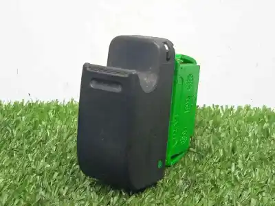 Peça sobressalente para automóvel em segunda mão Botão / Interruptor Elevador Vidro Dianteiro Direito por CITROEN C1 1.0 CAT (384F) Referências OEM IAM 848100H010A  1.BOTON
