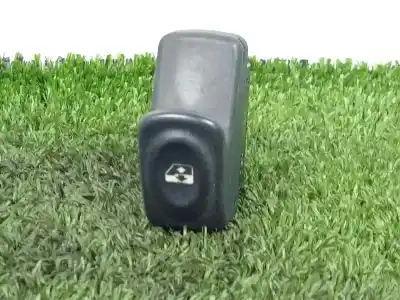 Peça sobressalente para automóvel em segunda mão Botão / Interruptor Elevador Vidro Dianteiro Esquerdo por RENAULT MEGANE I SCENIC (JA0) 1.6 Referências OEM IAM   