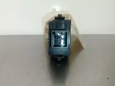 Peça sobressalente para automóvel em segunda mão botão / interruptor elevador vidro traseiro direito por toyota corolla (e12) 1.6 16v referências oem iam 8481002041  1.boton