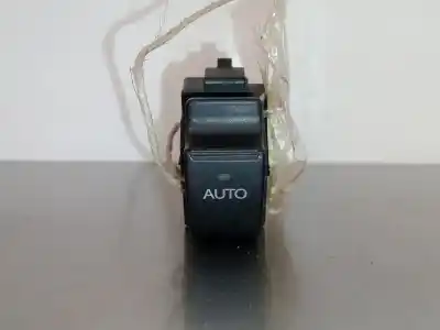 Peça sobressalente para automóvel em segunda mão Botão / Interruptor Elevador Vidro Traseiro Esquerdo por TOYOTA COROLLA (E12) Motor 2.0 Ltr. - 85 kW D-CAT Referências OEM IAM 8481002041  1.BOTON