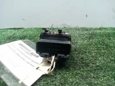 Автозапчастина б/у передні вікний вмикач для renault clio ii fase ii (b/cb0) 1.5 dci diesel 65 cv / 48 kw посилання на oem iam 060045b  
