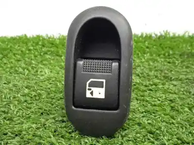 Peça sobressalente para automóvel em segunda mão  por PEUGEOT 1007  Referências OEM IAM 96570331XT  