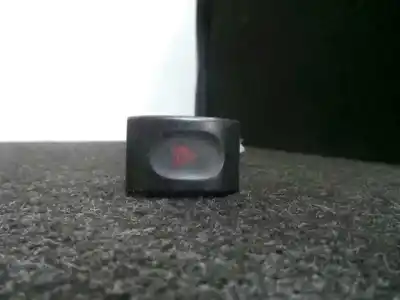Peça sobressalente para automóvel em segunda mão Interruptor 4 Piscas - Emergência por DAEWOO TACUMA (U100) 1.6 Referências OEM IAM   