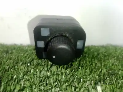 Pezzo di ricambio per auto di seconda mano CONTROLLO SPECCHIO per SEAT LEON (1P1)  Riferimenti OEM IAM 5P0959565A  