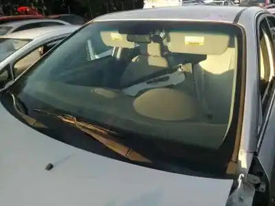 Second-hand car spare part windshield for kia magentis 2.0 crdi oem iam references 