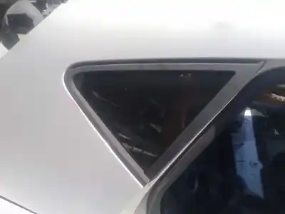 Second-hand car spare part right rear triangle quarter glass for seat leon (5f1) 1.6 tdi oem iam references  Second-hand car spare part right rear triangle quarter glass for seat leon (5f1) 1.6 tdi oem iam references