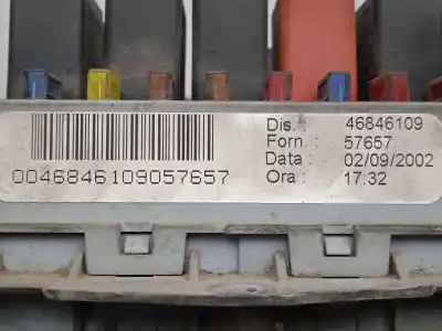 Pezzo di ricambio per auto di seconda mano scatola relè/fusibili per fiat stilo multi wagon (192) 1.9 jtd 115 riferimenti oem iam 46846109  