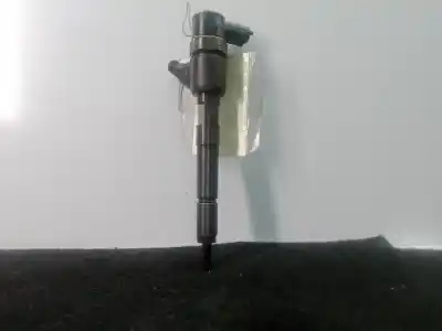Pezzo di ricambio per auto di seconda mano iniettore per opel corsa 3 c 1.3 cdti 70ch manual riferimenti oem iam 0986435078  