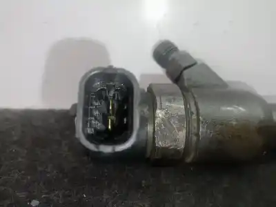 Pezzo di ricambio per auto di seconda mano iniettore per opel corsa 3 c 1.3 cdti 70ch manual riferimenti oem iam 0445110083  
