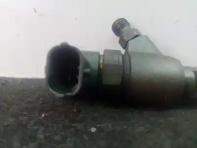 Pezzo di ricambio per auto di seconda mano iniettore per opel corsa 3 c 1.3 cdti 70ch manual riferimenti oem iam 0445110083  