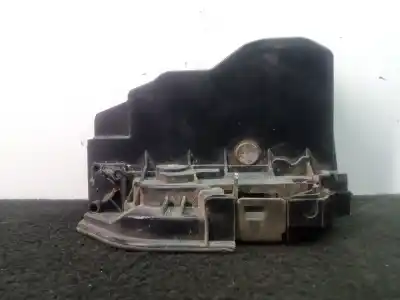 Peça sobressalente para automóvel em segunda mão fechadura da porta dianteira direita por bmw 1 (e81) 118 d referências oem iam 7167070  