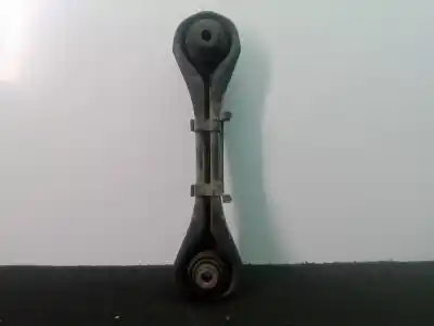 Peça sobressalente para automóvel em segunda mão braço de suspensão traseiro superior direito por bmw 1 (e81) 118 d referências oem iam 677798004