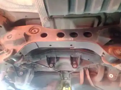 Peça sobressalente para automóvel em segunda mão charrió / suporte de eixo de trás por bmw 1 (e81) 118 d referências oem iam 