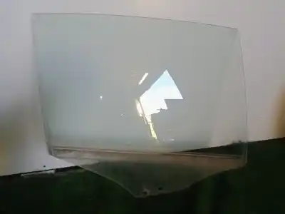 Peça sobressalente para automóvel em segunda mão vidro traseiro direito por bmw serie 1 berlina (e81/e87) 2.0 16v referências oem iam 