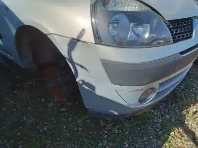 Автозапчастина б/у передній бампер для renault clio ii fase ii (b/cb0) 1.2 посилання на oem iam   
