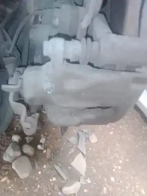 Автозапчастина б/у задній правий гальмівний супорт для renault trafic combi (ab 4.01) 1.9 diesel посилання на oem iam 196521  