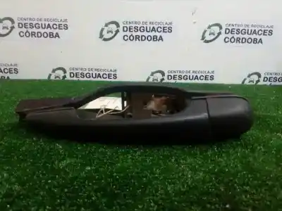 Peça sobressalente para automóvel em segunda mão Puxador Exterior Frente Direito por BMW SERIE 3 BERLINA (E46) 2.0 16V Diesel CAT Referências OEM IAM 51218216122  