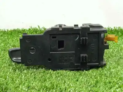 Second-hand car spare part interior left front handle for nissan atleon 3.0 d oem iam references   