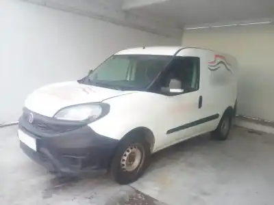 Автозапчасти б/у левое переднее крыло за FIAT DOBLO CARGO (263_) 1.3 D MULTIJET (263WXU1A) ссылки OEM IAM  15-22 - BLANCO 