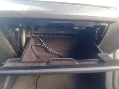 Peça sobressalente para automóvel em segunda mão porta luvas por bmw 1 (e81) 116 d referências oem iam   