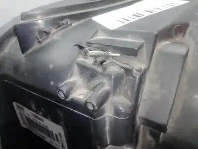 Second-hand car spare part right headlight for bmw 1 (e81) 116 d oem iam references 7193388  2 patillas rotas