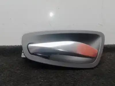 Peça sobressalente para automóvel em segunda mão puxador interior traseiro esquerdo por bmw serie 1 berlina (e81/e87) 2.0 16v referências oem iam 69621001 - 106288510