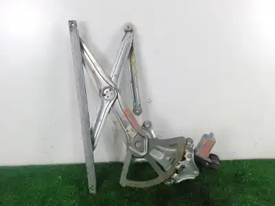 Second-hand car spare part passenger side right window regulator for toyota hilux vii pick-up (_n1_, _n2_, _n3_) 2.5 d-4d (kun15, kun35) oem iam references 698100k041 - 692n   Second-hand car spare part passenger side right window regulator for toyota hilux vii pick-up (_n1_, _n2_, _n3_) 2.5 d-4d (kun15, kun35) oem iam references 698100k041 - 692n