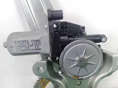 Second-hand car spare part rear right window regulator for toyota hilux vii pick-up (_n1_, _n2_, _n3_) 2.5 d-4d (kun15, kun35) oem iam references 698300k041 - 692n   Second-hand car spare part rear right window regulator for toyota hilux vii pick-up (_n1_, _n2_, _n3_) 2.5 d-4d (kun15, kun35) oem iam references 698300k041 - 692n