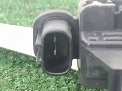 Second-hand car spare part rear left window regulator for toyota hilux vii pick-up (_n1_, _n2_, _n3_) 2.5 d-4d (kun15, kun35) oem iam references 698400k041 - 692n   Second-hand car spare part rear left window regulator for toyota hilux vii pick-up (_n1_, _n2_, _n3_) 2.5 d-4d (kun15, kun35) oem iam references 698400k041 - 692n