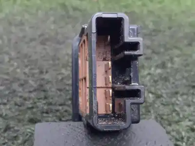 Second-hand car spare part switch for toyota hilux vii pick-up (_n1_, _n2_, _n3_) 2.5 d-4d (kun15, kun35) oem iam references 153790 - 0041c47d   Second-hand car spare part switch for toyota hilux vii pick-up (_n1_, _n2_, _n3_) 2.5 d-4d (kun15, kun35) oem iam references 153790 - 0041c47d