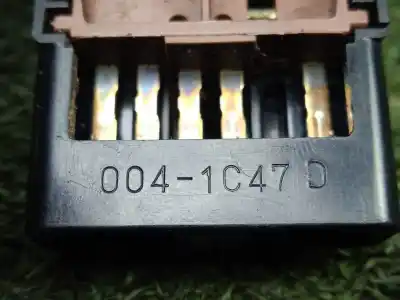 Second-hand car spare part switch for toyota hilux vii pick-up (_n1_, _n2_, _n3_) 2.5 d-4d (kun15, kun35) oem iam references 153790 - 0041c47d   Second-hand car spare part switch for toyota hilux vii pick-up (_n1_, _n2_, _n3_) 2.5 d-4d (kun15, kun35) oem iam references 153790 - 0041c47d